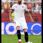 Sergio Ramos Instagram - Un punto de carácter y de convicción. Enormes equipo y afición, este es el camino para crecer, @sevillafc. Especial volver a encontrarte, @realmadrid. A point earned through character and conviction. Huge performance from the team and the fans. This is the way to grow. Special to see you again, #RealMadrid. #VamosMiSevilla ⚪️🔴