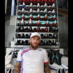 Sergio Ramos Instagram - Excited to continue this journey together for four more years. @mizunofootballofficial 👟⚽️