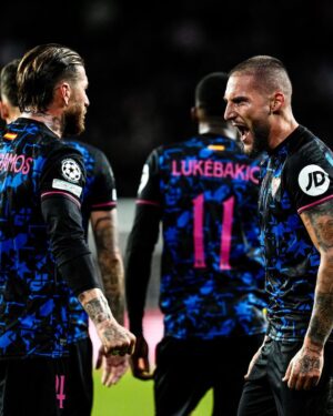 Sergio Ramos Instagram - Un empate con sabor agridulce: un punto valioso fuera de casa, pero dos que se nos han escapado por pequeños detalles. Toca seguir trabajando y mejorando.
Y una pequeña reflexión: ¿Para qué están las herramientas si no se usan? 

A draw with a bittersweet taste: a valuable point away from home, but two lost due to small details. It's time to keep working and improving.
And just a quick thought: What are tools for if you don’t use them?