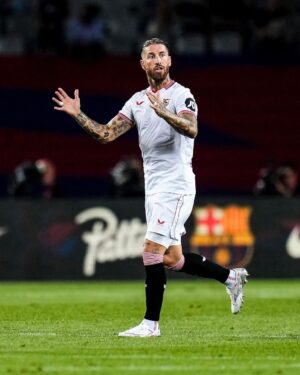 Sergio Ramos Instagram - Un partido que duele por el resultado y las circunstancias, pero que nos refuerza por la imagen y actitud del equipo. Seguimos creciendo y ya pensamos solo en la @championsleague.

A match that hurts because of the result and the circumstances, but that strengthens us because of the performance and attitude of the team. We continue to grow and we’re already thinking only about the #ChampionsLeague.