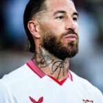 Sergio Ramos Instagram - Un partido que duele por el resultado y las circunstancias, pero que nos refuerza por la imagen y actitud del equipo. Seguimos creciendo y ya pensamos solo en la @championsleague. A match that hurts because of the result and the circumstances, but that strengthens us because of the performance and attitude of the team. We continue to grow and we’re already thinking only about the #ChampionsLeague.