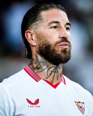 Sergio Ramos Instagram - Un partido que duele por el resultado y las circunstancias, pero que nos refuerza por la imagen y actitud del equipo. Seguimos creciendo y ya pensamos solo en la @championsleague.

A match that hurts because of the result and the circumstances, but that strengthens us because of the performance and attitude of the team. We continue to grow and we’re already thinking only about the #ChampionsLeague.