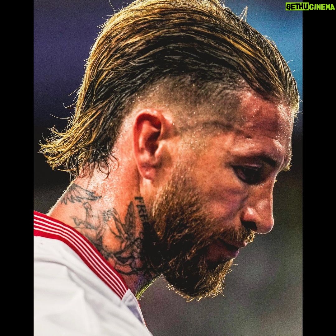 Sergio Ramos Instagram - Queríamos más, pero nos quedamos con un punto. A seguir trabajando y ya pensando en el sábado. ¡Gracias por el ambiente espectacular! We wanted more, but we take a point. Now to keep working and set our minds on Saturday. Thanks for the spectacular atmosphere! Estadio Ramon Sanchez Pizjuan