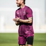 Sergio Ramos Instagram - Here we go again! 👊