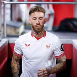 Sergio Ramos Instagram - Sevillistas, “y es por eso que hoy vengo a verte, sevillista seré hasta la muerte”. @sevillafc