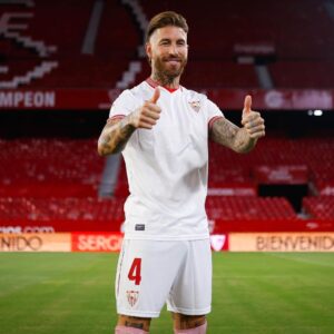 Sergio Ramos Instagram - Sevillistas, “y es por eso que hoy vengo a verte, sevillista seré hasta la muerte”. @sevillafc