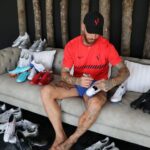 Sergio Ramos Instagram - Empezamos en 2014 y, aunque parece imposible, ya somos 60 millones. Para celebrarlo y devolveros el cariño que me dais, os propongo un concurso para regalaros 20 pares de botas Mizuno firmadas. Participar es muy sencillo: 1️⃣ Sígueme en Instagram, por supuesto. 😉 2️⃣ Piensa en tu momento favorito de mi carrera o de mi vida. 😍 3️⃣ Muéstralo en una foto, vídeo, dibujo… o comentario a este post mencionando mi cuenta @sergioramos y con el HT #SR60 antes del 27 de agosto de 2023. ¡Sé creativo! 🎨 ➡️ Elegiré a los 20 más originales y les contactaré por mensaje directo. ¡60 millones de gracias! ————————— We started in 2014 and – although it seems impossible – we are now 60 million strong. To celebrate this and return some of the love you all give me, I’ve got a great competition for you: a giveaway of 20 pairs of signed Mizuno boots. Participating is so easy: 1️⃣ Follow me on Instagram, of course. 😉 2️⃣ Think of your favourite time in my career or in my life. 😍 3️⃣ Post a photo, video, drawing… or comment on this post mentioning my account @sergioramos and including HT #SR60 before the 27 August 2023. Be creative! 🎨 ➡️ I will pick the 20 most original entries and then will contact you by direct message. 60 million thanks! *Enlace a las BBLL en la bio. // Link to the terms & conditions in the bio. ** La participación implica la aceptación de las BBLL. // Participation entails accepting the terms & conditions.