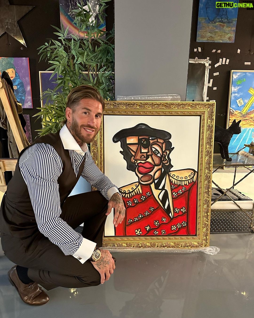 Sergio Ramos Instagram - Nueva incorporaci贸n a nuestra colecci贸n privada. Una obra del fen贸meno @andresvalenciaart. 馃帹 New addition to our private collection. A piece by the great #Andr茅sValencia. 馃帹