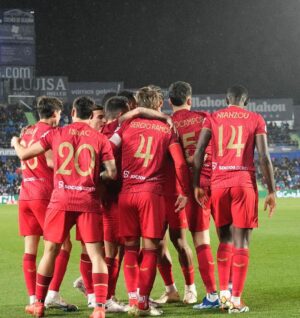 Sergio Ramos Instagram - Una victoria de EQUIPO para seguir en la Copa del Rey y ojalá para que sirva de punto de inflexión de un camino mejor. 
Contento por contribuir con un gol 🍳.

A TEAM win to progress in the Copa del Rey and hopefully a starting point in the right direction.
Happy to contribute with a goal 🍳.

¡Vamos, Sevilla!
