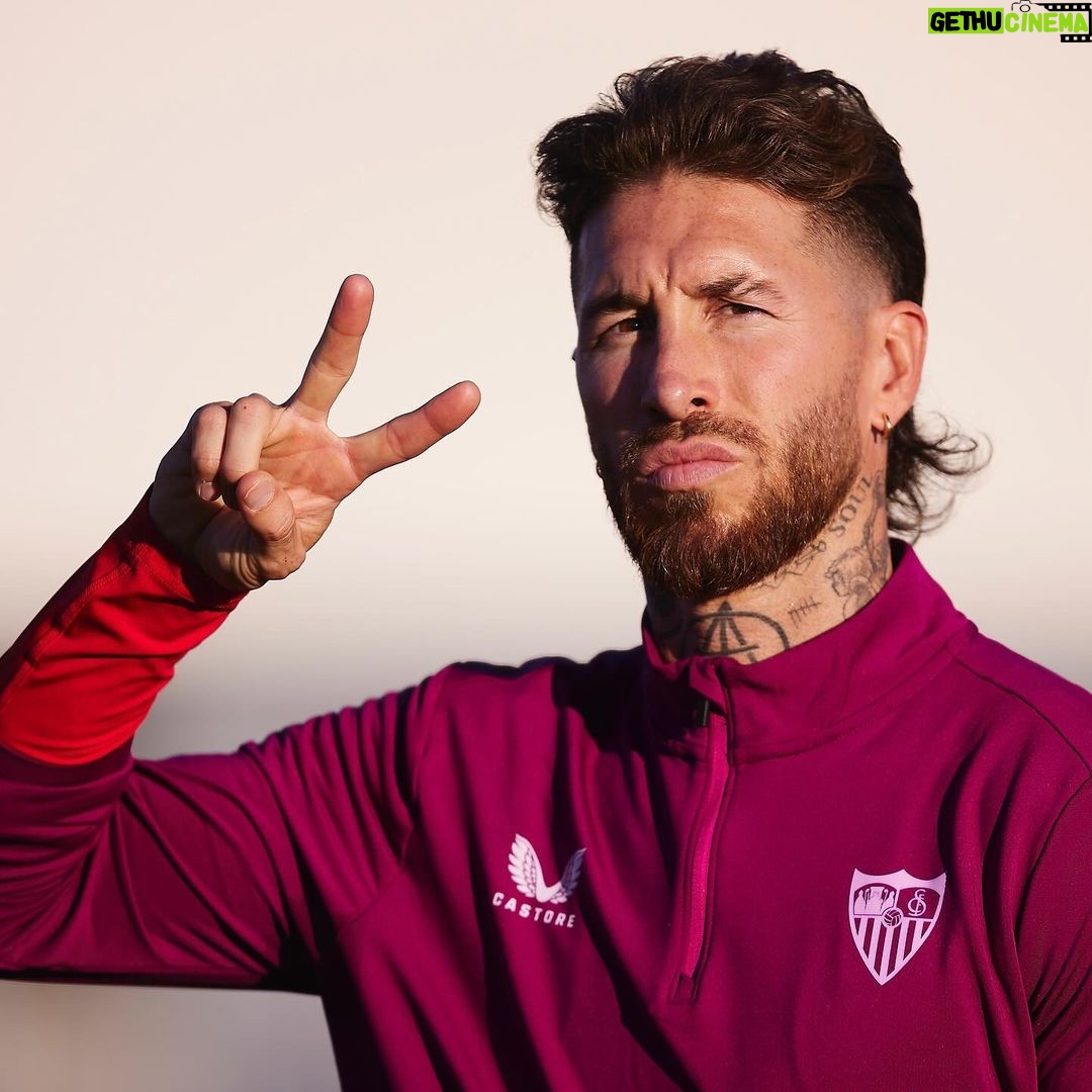 Sergio Ramos Instagram - 🫡 Listo para el último partido del año. // Ready for the last match of the year. 🫡