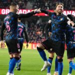 Sergio Ramos Instagram - Una victoria necesaria, trabajada y merecida. Contento por ayudar con otro gol 🍳. El camino es este. ¡Vamos, @sevillafc! ⚪️🔴 A necessary, hard-fought and well-deserved win. Happy to help with another goal 🍳. This is the way to go. Onwards, Sevilla! ⚪️🔴