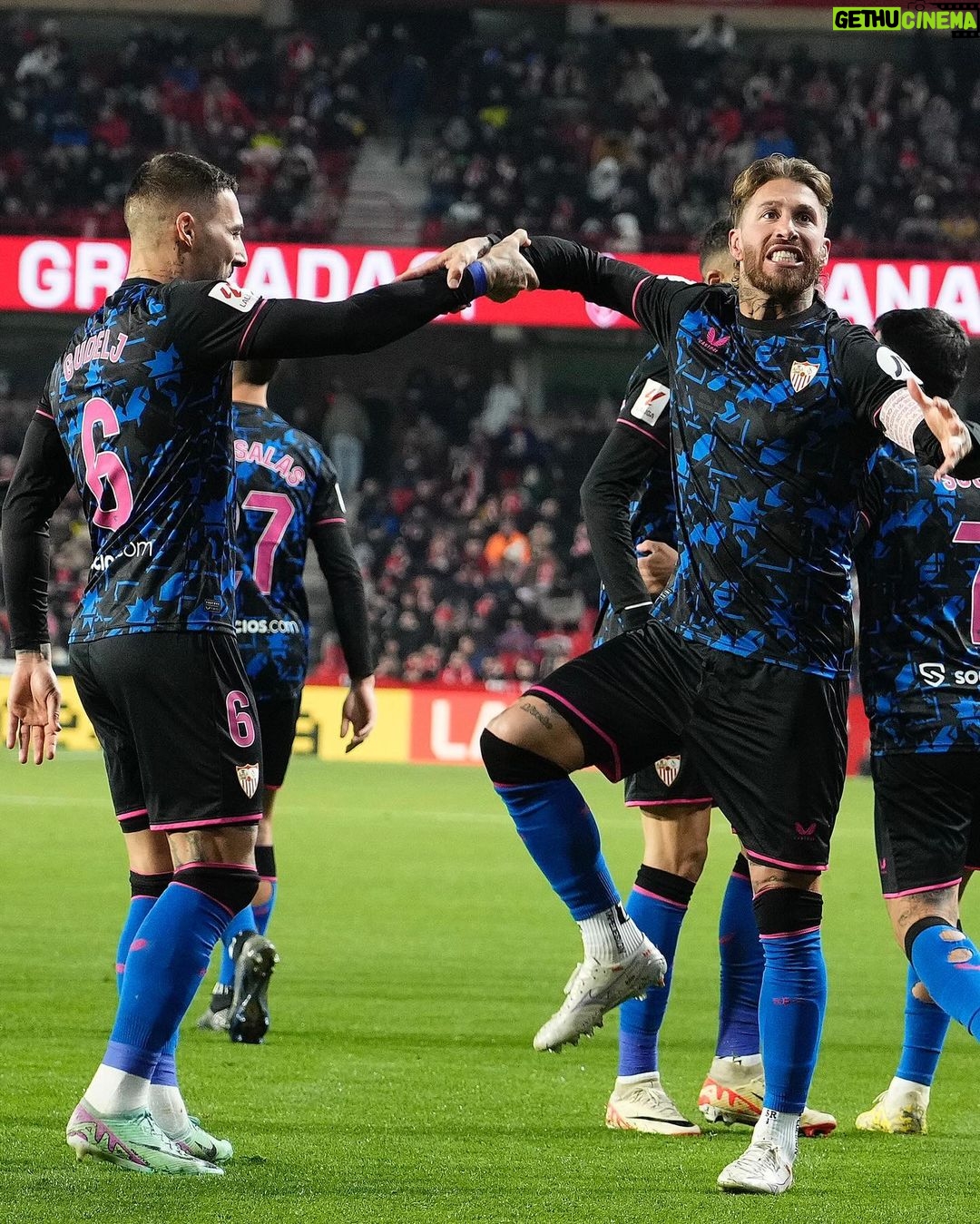 Sergio Ramos Instagram - Una victoria necesaria, trabajada y merecida. Contento por ayudar con otro gol 🍳. El camino es este. ¡Vamos, @sevillafc! ⚪️🔴 A necessary, hard-fought and well-deserved win. Happy to help with another goal 🍳. This is the way to go. Onwards, Sevilla! ⚪️🔴