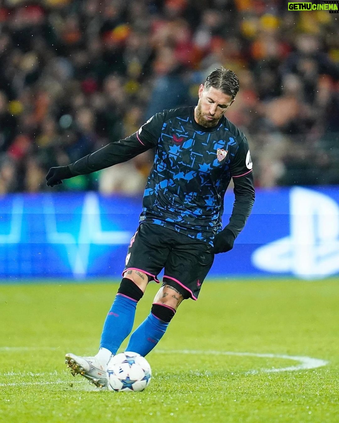 Sergio Ramos Instagram - Una noche muy dura, porque nos despedimos de Europa, pero nos vamos con la cabeza alta y nos podemos mirar a los ojos. Nos quedan la Liga y la Copa; nos quedan nuestro orgullo y el escudo en el pecho. No hacen falta más argumentos. A very tough night, because we say goodbye to Europe, but we leave with our heads held high and we can look ourselves in the eye. We still have the League and the Cup; we still have our pride and the badge on our chest. No more arguments are needed. @sevillafc