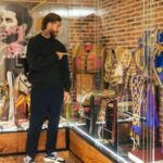 Sergio Ramos Instagram - ¡Gracias, “Don Andrés“ 😛, por el detallazo que has tenido! Alegría inmensa de poder añadir este traje a mi colección personal. Lo guardaré con mucho cariño. Todo mi respeto y admiración, amigo @rocarey.