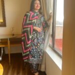 Shaalin Zoya Instagram – Doing Kannagi’s promotion these days. Mostly wearing mom’s churidar and styled by me.

📸 @amaalsaira3