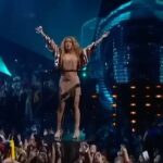 Shakira Instagram – Here’s to an amazing 2024!