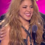 Shakira Instagram - Una loba como yo siempre escoge la familia / A she wolf will always choose her family