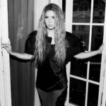 Shakira Instagram - Something about windows and wardrobes! 📸@nicolasgerardin