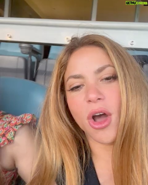 Shakira - 2.8 Million Likes - At the Dodgers game with the kiddos last night! amazing game!