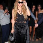 Shakira Instagram – Last night attending Vogue’s invite. London, United Kingdom
