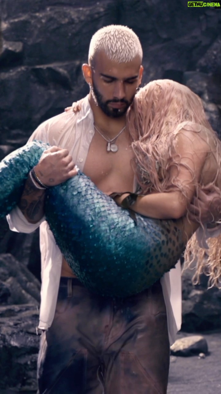 Shakira - 2.3 Million Likes - Copa Vacía 🧜♀️ @manuelturizo 🧜♀️ Ya Disponible / Out Now!
