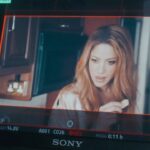 Shakira Instagram - Los invito a disfrutar el detrás de cámaras del Gran Escape. #Sabritas #PapasMargarita #Lays #DisfrutarEstáPrimero
