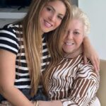 Shakira Instagram - Yes, at my age and still sit on my mom’s lap!