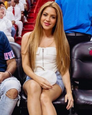 Shakira Instagram - Let’s go @miamiheat! tonight is the night!