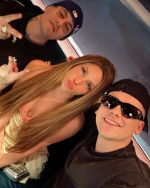 Shakira Instagram - Con @bizarrap y @duki