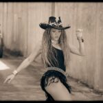 Shakira Instagram - Mastering the art of the hat