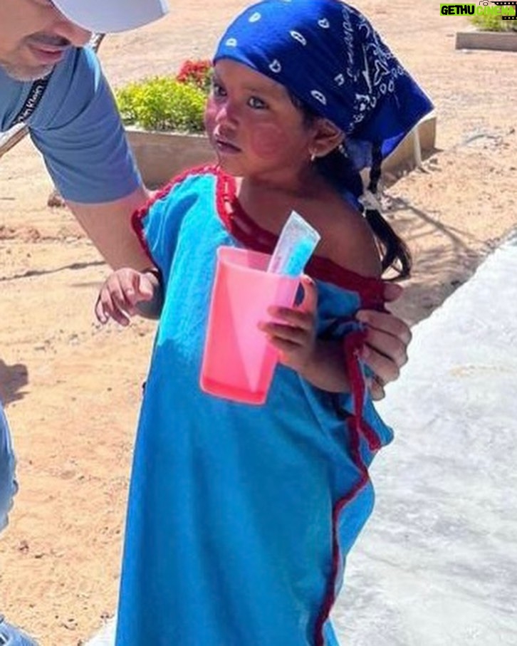 Shakira Instagram - Esta es la situación en La Guajira. Construyendo nuevas aulas en este colegio en Maicao de la mano de @educationaboveall_eaa para atender a 300 niños más… Tanto por hacer!! La Guajira, Colombia