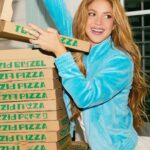 Shakira Instagram – Pizza anyone? 🍕 
📷 @nicolasgerardin