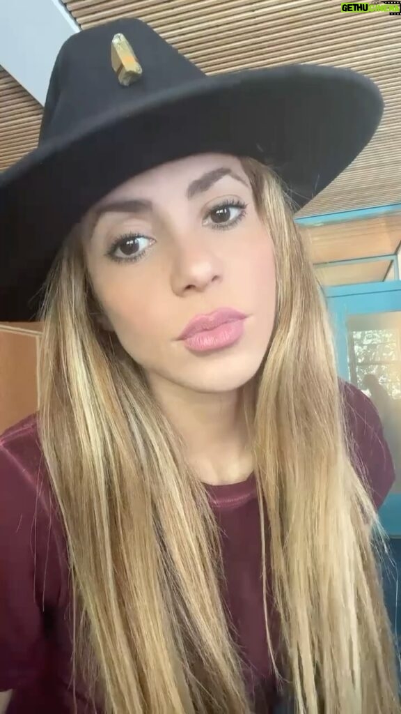 Shakira Instagram - Gracias a todos por el inmenso apoyo a “EL JEFE” 🤠💋