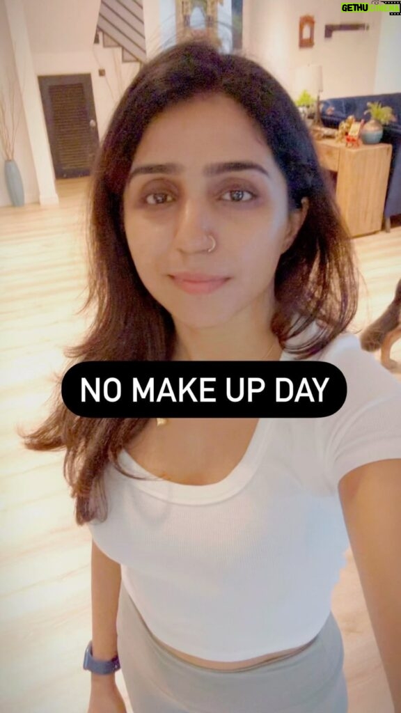 Shalini Balasundaram Instagram - No make up day with just @shalzbeauty.official products and no filters too. Comment below if you’re a skin care person #shalinibalasundaram #skincare #naturalskincare #nomakeup Selangor