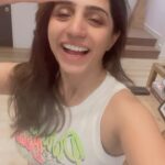 Shalini Balasundaram Instagram - See you guys at LFS SRI KINTA IPOH today at 9pm show #shalinibalasundaram #vinvelidevathai #storyfilms #jomlfs Selangor
