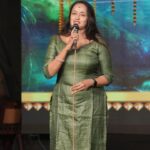 Shalu Menon Instagram - Njan pdipicha entte priya student Anil Anilkumarinte students intte arangettam nilavilakku koluthi inaugrate cheyyunnu… #danceclass#dancers -#arangetam#bharathnatyam#music #art #performer