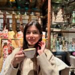 Shanaya Kapoor Instagram - one cappuccino please 🎀 ☕️
