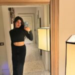 Shanaya Kapoor Instagram - mirror, mirror on the wall.. 🐰