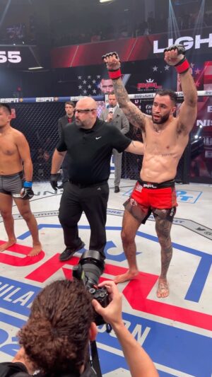 Shane Burgos Instagram - A dominating performance by @hurricaneshane_ with the unanimous decision win(30-26x3)

#PFLRegularSeason LIVE NOW
🇺🇸 ESPN & ESPN+