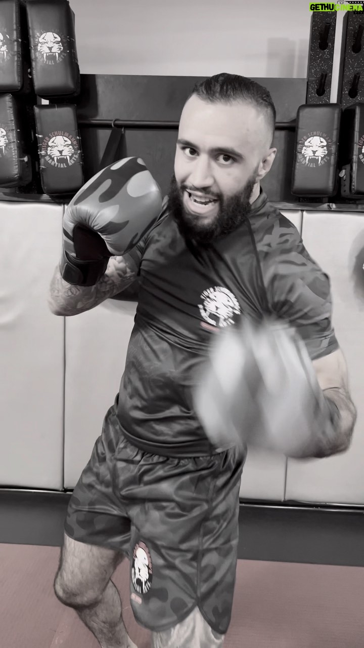 Shane Burgos Instagram - Who’s ready to see @hurricaneshane_ back in the cage? 🙋🏽♂️#Tigear 🗝 Covert Training/Boxing Gloves (Tap to Shop) #pfl #mma #boxinggloves