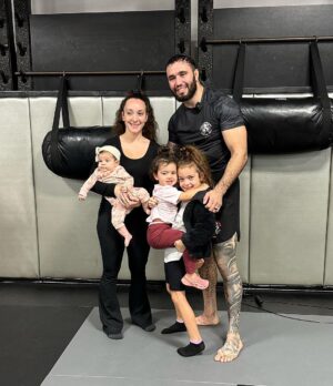 Shane Burgos Instagram - I thank God every year I’ve got more to be thankful for than the last! 

#HappyThanksgiving