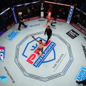 Shane Burgos Instagram - Might’ve come up short in the cage but I’ve come up big in life. God is always good and I’m blessed beyond measure! The best is yet to come.. #AlwaysForward ⚔️
