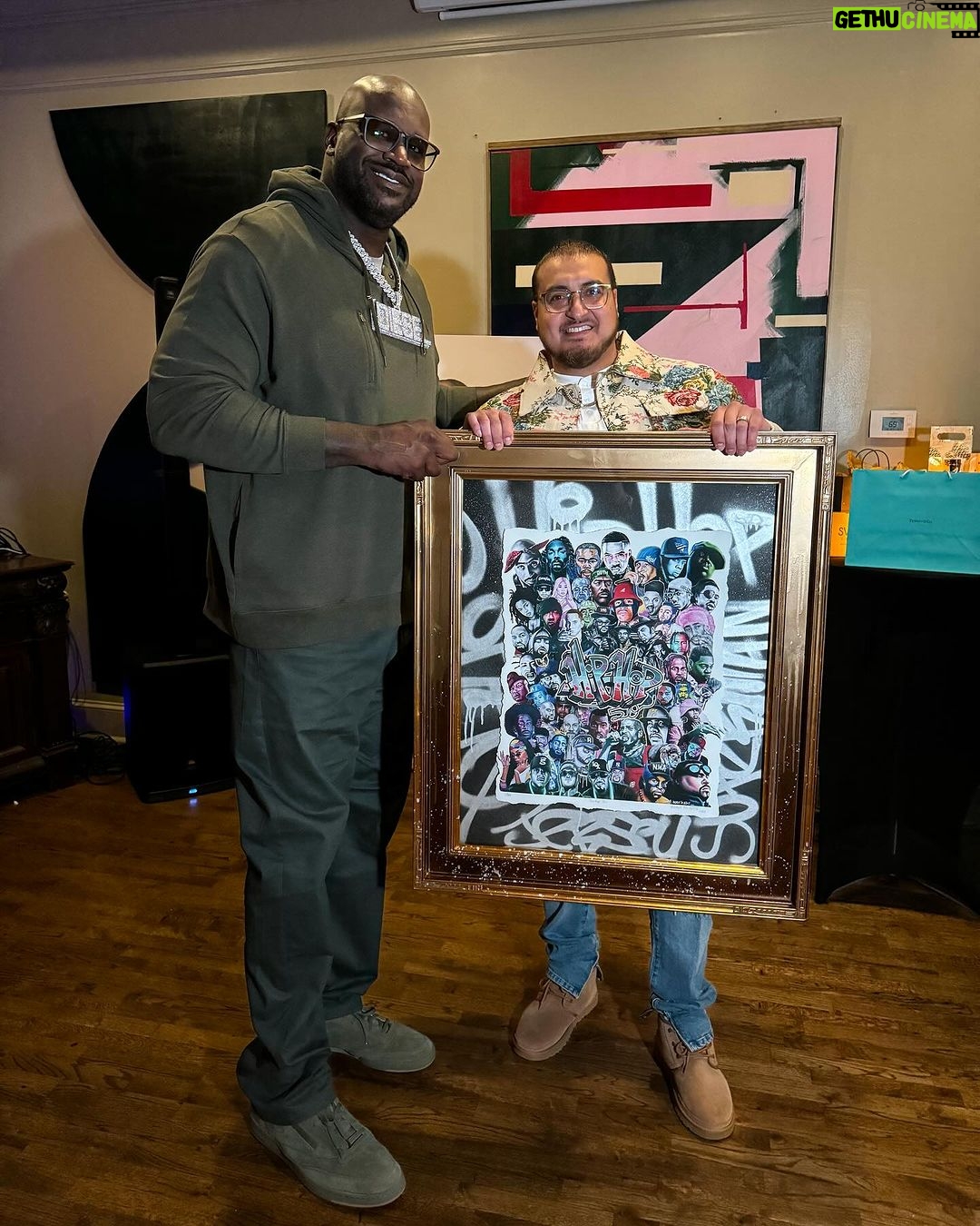 Shaquille O'Neal Instagram - Words can’t express this moment. I want to thank @taahirahoneal for inviting me to her event the other and allowing me to gift her father with my HipHop 50 piece. Your entire family are truly remarkable people. This tour is becoming more than I had ever expected. More pics and videos coming very soon. God is great…. At 6’2 and 290 lbs I’ve never felt so small 🤣🤣🤣 #imhumbled #shaq #diesel #yourfavoriteartist #andaluztheartist #atlanta #hiphop #art Atlanta, Georgia