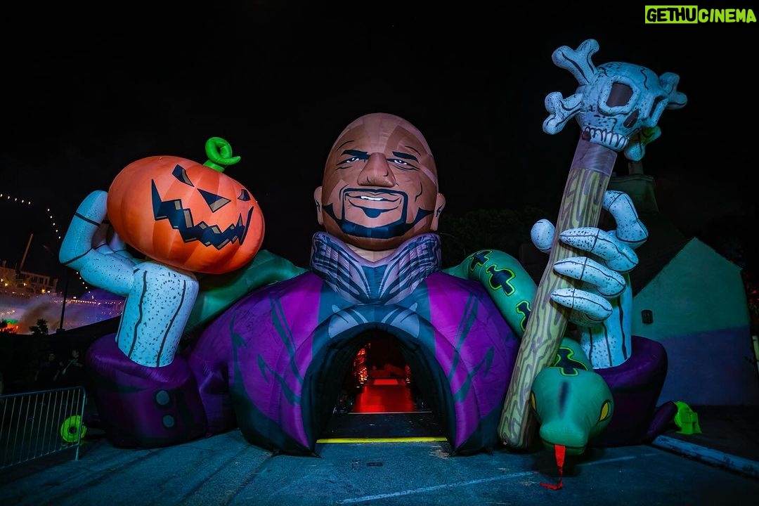 Shaquille O'Neal Instagram - That’s a wrap on Shaqtoberfest 2023 at the Queen Mary…we’ll see you next year! @shaqtoberfest