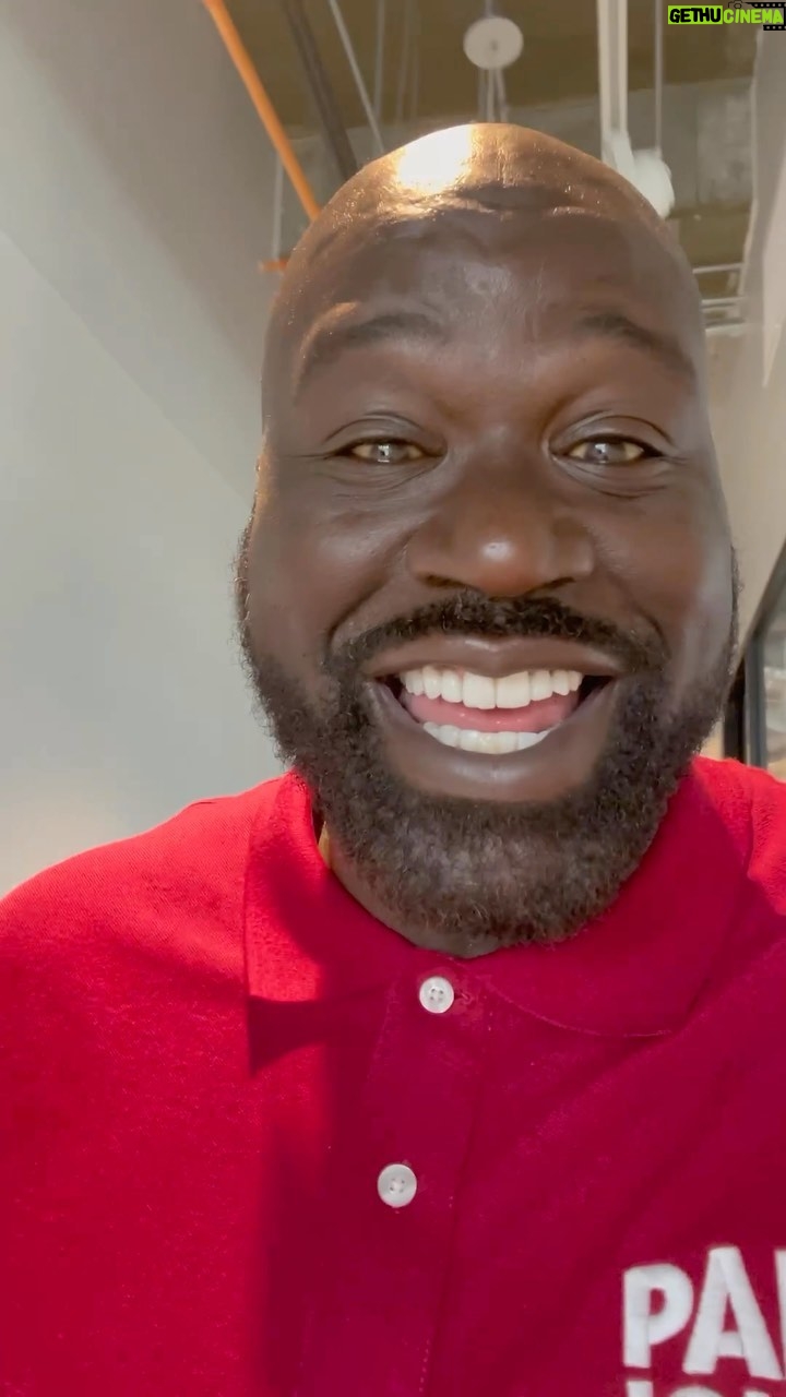 Shaquille O'Neal Instagram - Everyone’s favorite XL pepperoni pizza is BACK! Papa Rewards members can order the Shaq-a-Roni today at papajohns.com