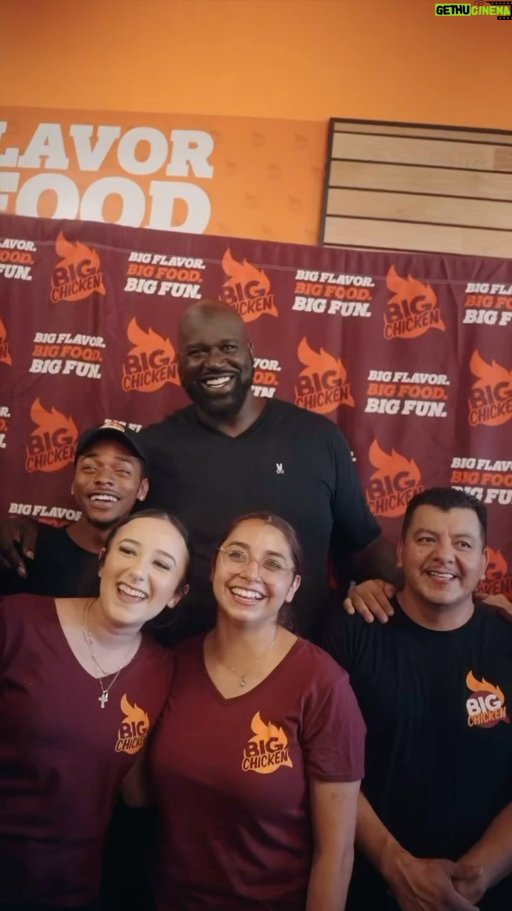 Shaquille O'Neal Instagram - Thanks Valencia for showing up! Great to see everyone, hang out with franchisee owners Andy and Christina, and eat one of the best chicken sandwiches ever. Two more locations open this week. Can you dig it?!