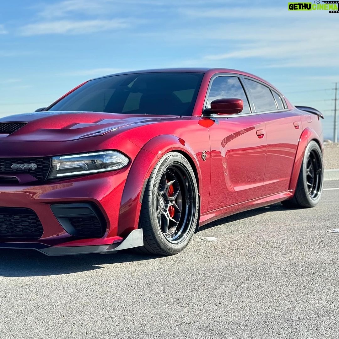Shaquille O'Neal Instagram - Which one is your favorite? …. Just finished the 2.0 update on @shaq burgundy cat to make em Triplets 💎💎💎 @forbes_performance Las Vegas, Nevada