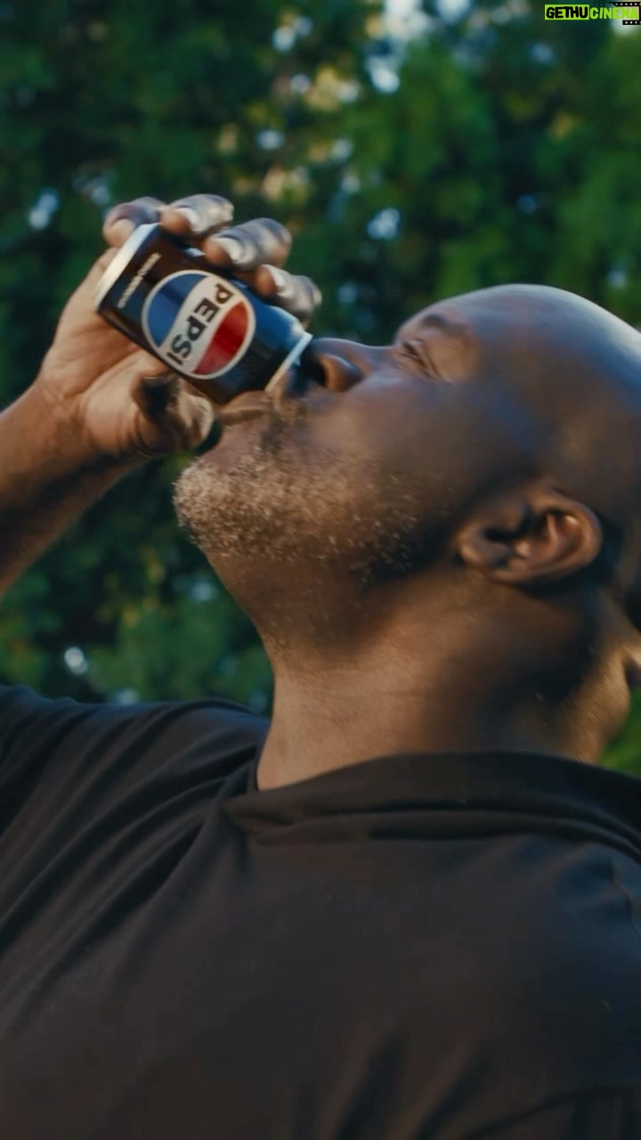 Shaquille O'Neal Instagram - Yes, it’s true. Sometimes I wish I was a little bit smaller…just like my favorite @Pepsi mini cans 🙌🏾 #PepsiPartner #IWish #PepsiMinis