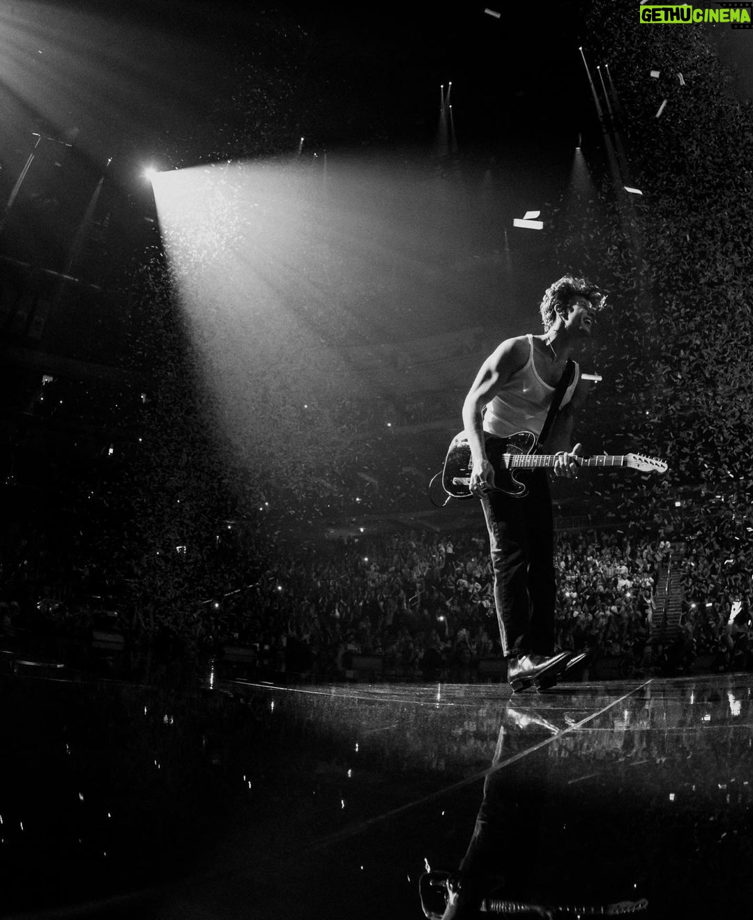 Shawn Mendes Instagram - Thank you Edmonton !! x