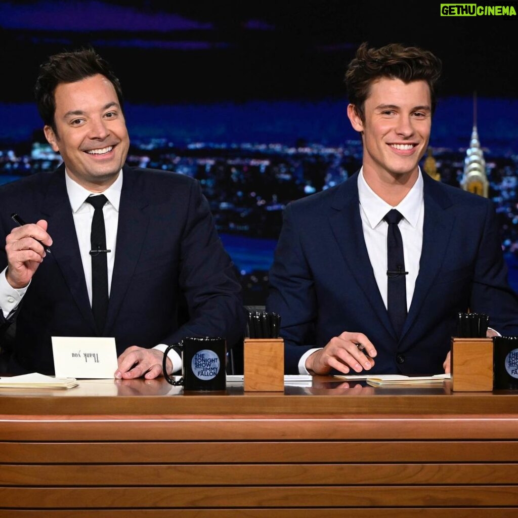 Shawn Mendes Instagram - thank you @jimmyfallon for having me last night. I had the best time !! I love your show and your crew & i love you ❤️ im beaming